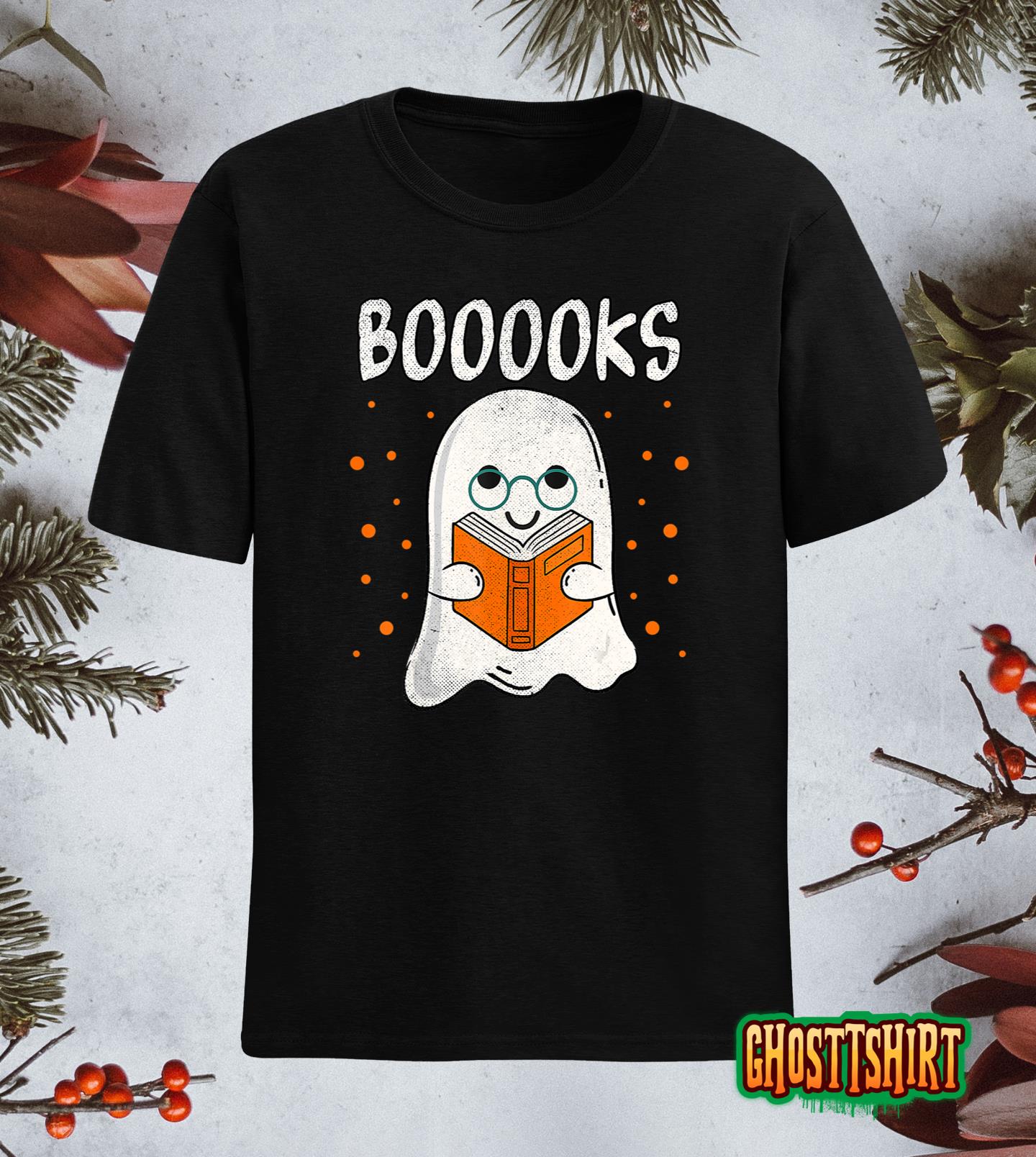 Booooks Ghost Funny 2022 Halloween Ghost Reading Books T-Shirt