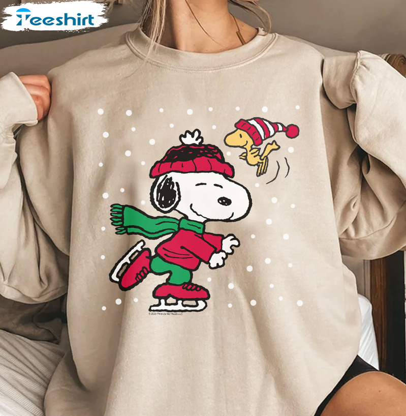 Christmas Snoopy Ice Skating Pullover Shirt – Peanuts Xmas Unisex Hoodie Sweatshirt