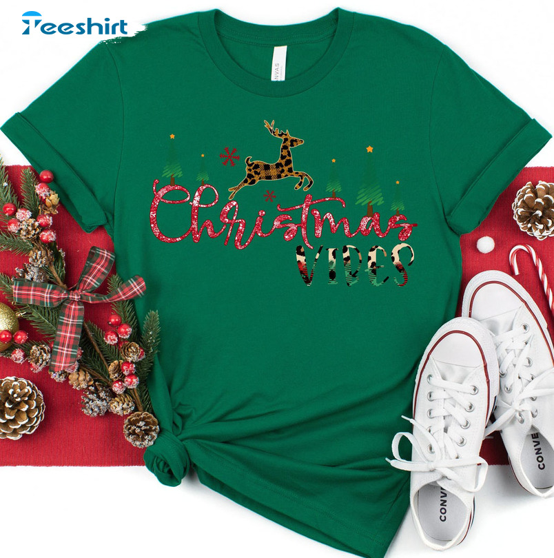 Christmas Vibes Shirt – Merry Christmas Retro Long Sleeve Crewneck