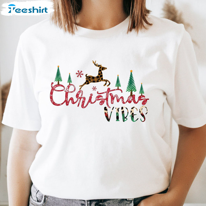 Christmas Vibes Shirt – Merry Christmas Retro Long Sleeve Crewneck