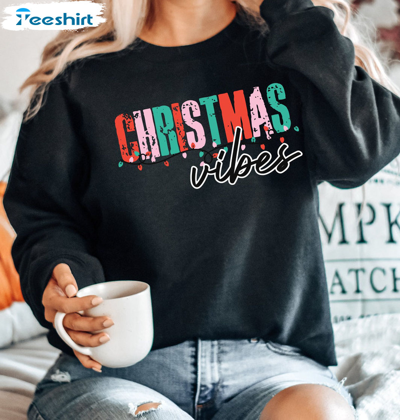 Christmas Vibes Sweatshirt – Christmas Light Vintage Short Sleeve Crewneck