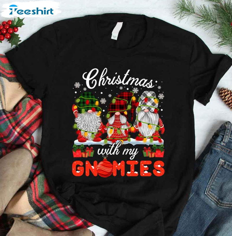 Christmas With My Gnomes Shirt – Cute Gnomies Short Sleeve Unisex Hoodie