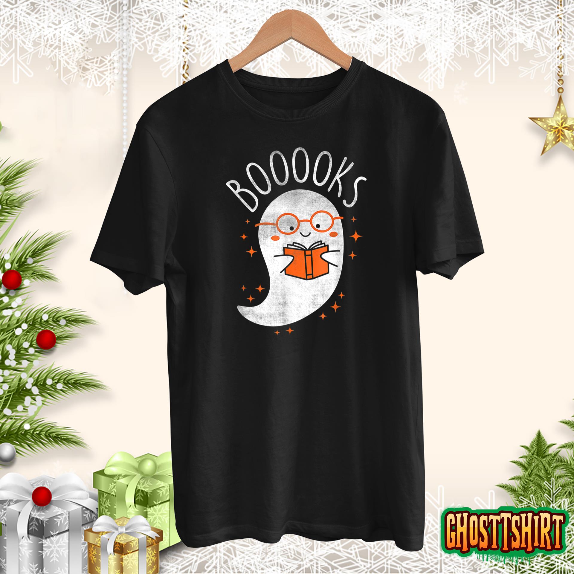 Cute Ghost Book Reading Teacher School Funny Halloween 2022 T-Shirt