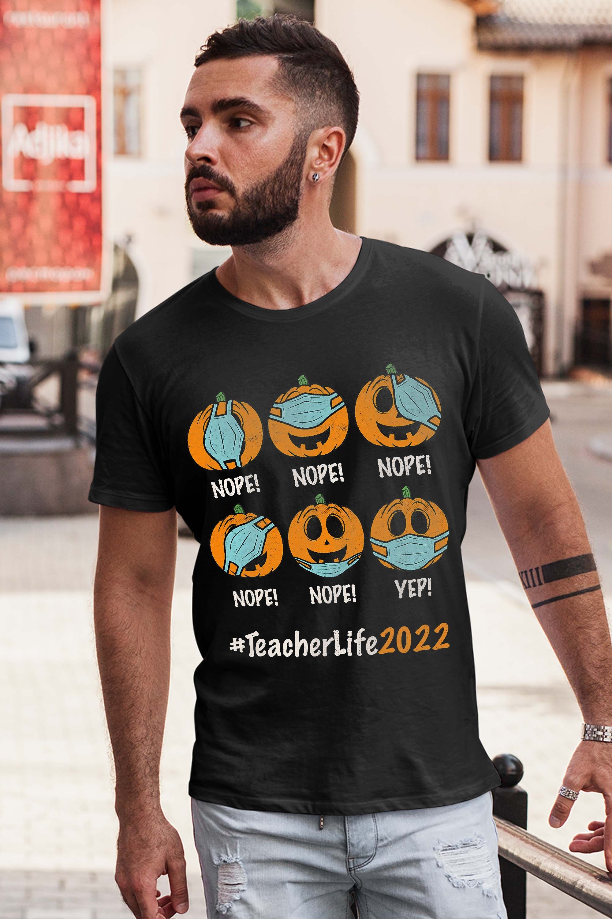 Funny Halloween Teacher life 2022 Pumpkin wearing face mask T-Shirt