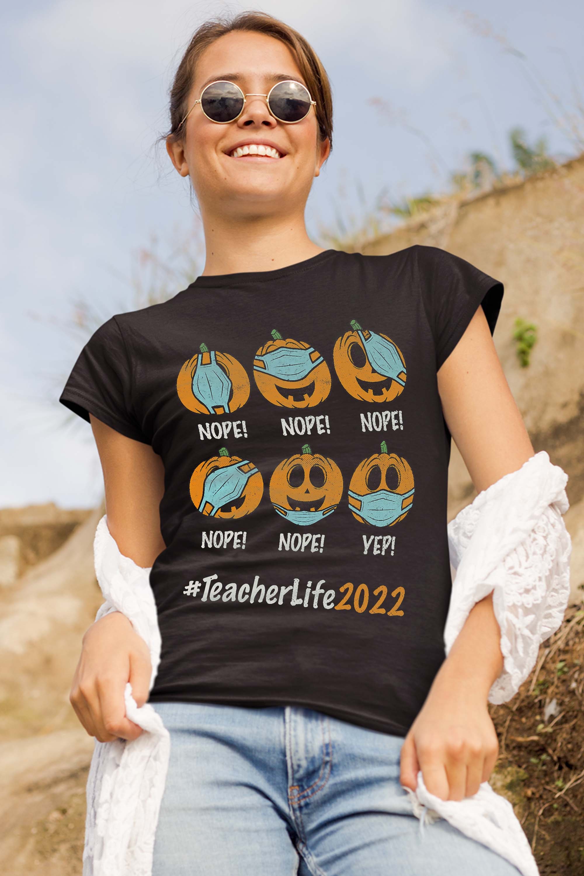 Funny Halloween Teacher life 2022 Pumpkin wearing face mask T-Shirt