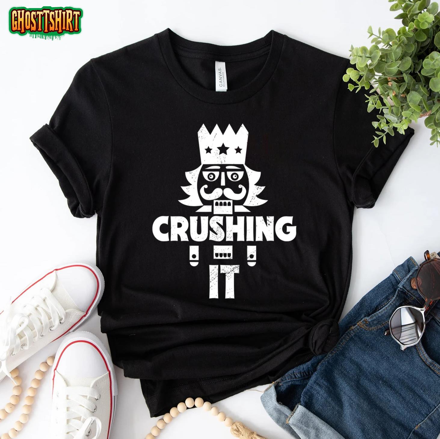 Funny Nutcracker Vintage Christmas Nutcracker Crushing It T-Shirt