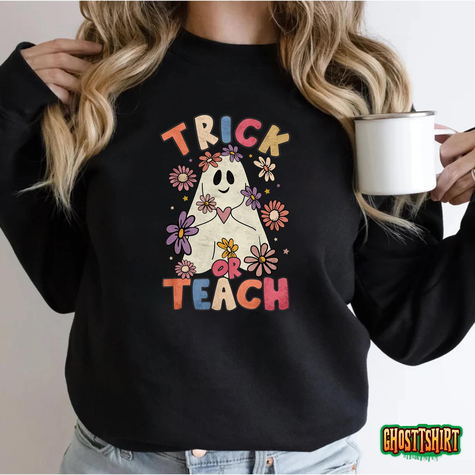 Groovy Halloween Teacher Floral Ghost Trick Or Teach Cute T-Shirt