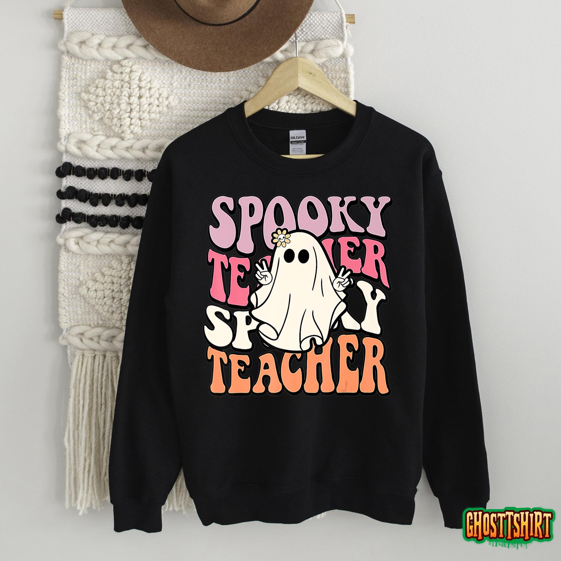 Groovy Retro Halloween Spooky Teacher Trick Or Teach Teacher T-Shirt