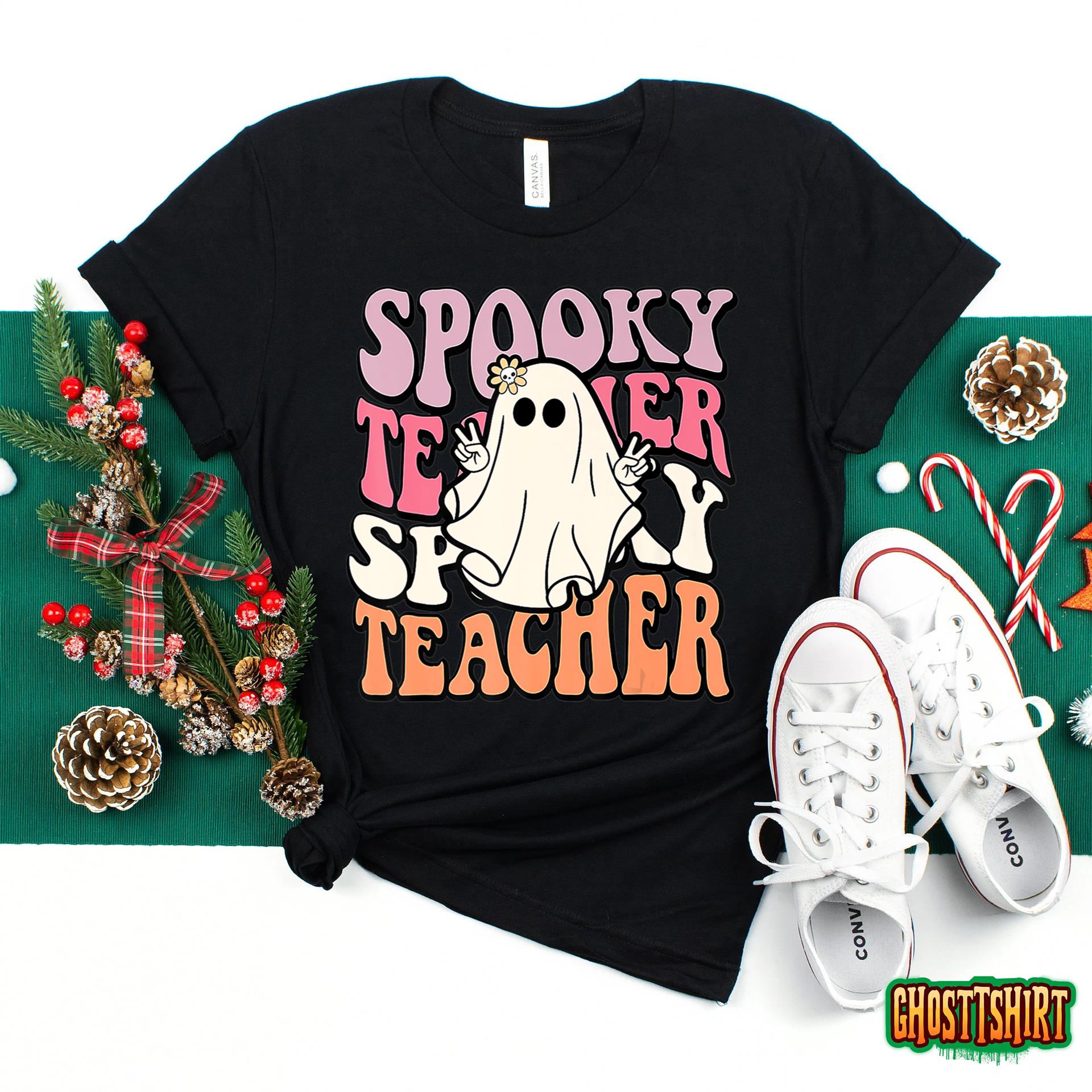 Groovy Retro Halloween Spooky Teacher Trick Or Teach Teacher T-Shirt