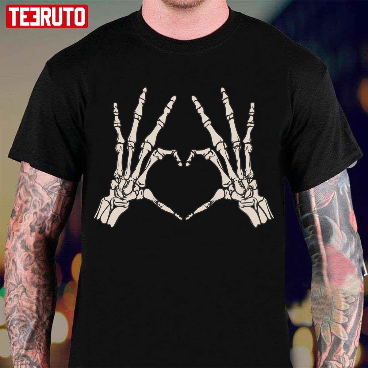 Heart Hand Bones Love Symbol Funny Skull Costume Halloween Skeleton Unisex T-Shirt