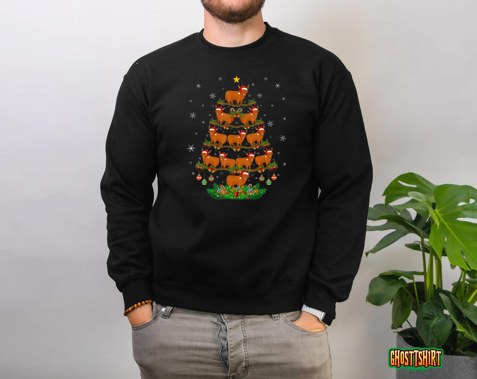 Highland Cow Christmas Tree Cow Lover Xmas Tree Highland Cow T-Shirt