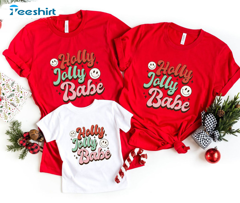 Holly Jolly Babe Shirt – Christmas Retro Short Sleeve Sweatshirt