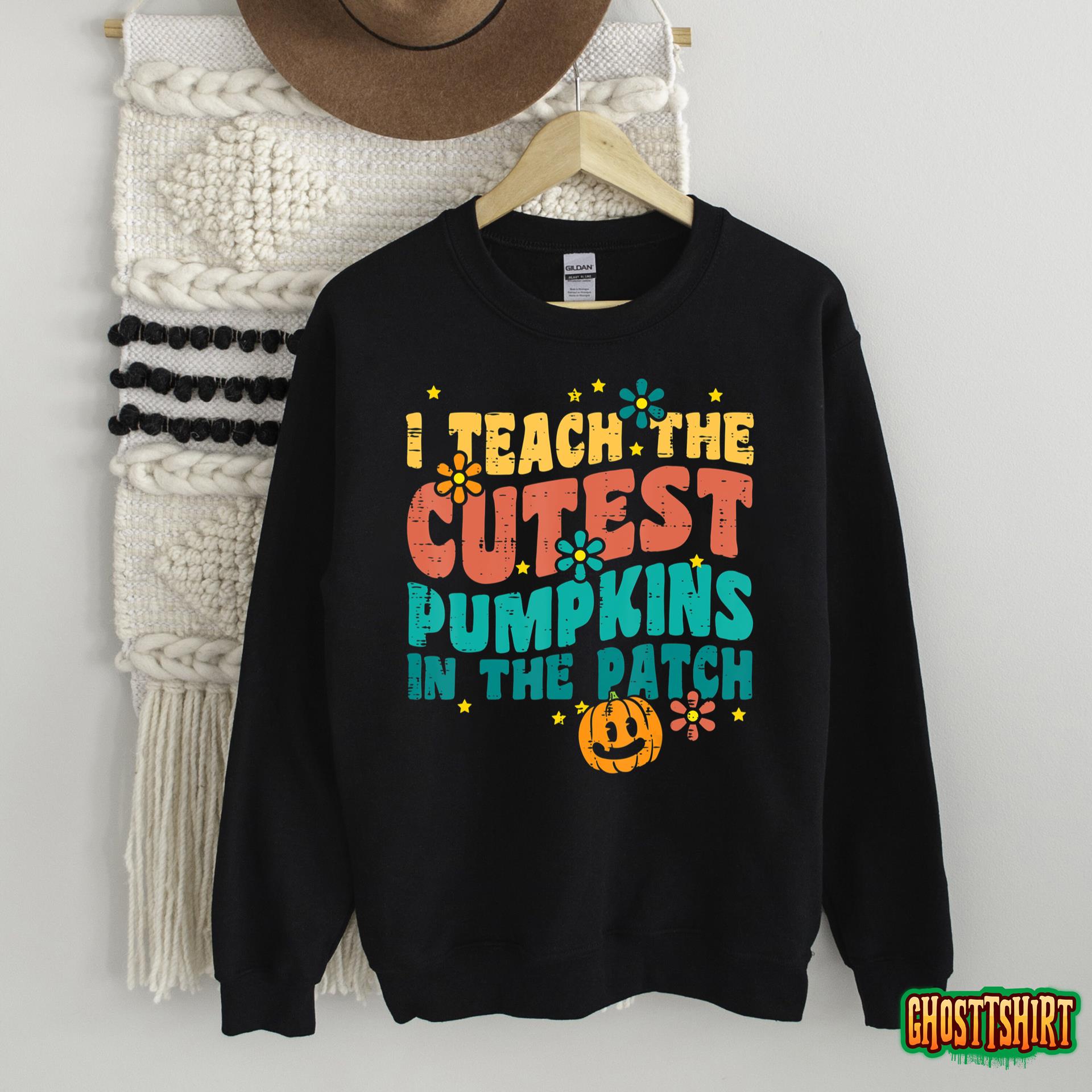 I Teach The Cutest Pumpkins Retro Vintage Halloween Teacher T-Shirt