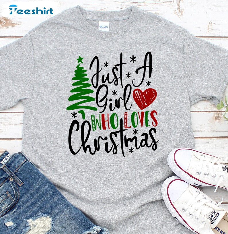 Just A Girl Who Loves Christmas Shirt – Christmas Tree Short Sleeve Hoodie