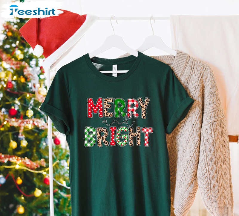 Merry And Bright Shirt – Christmas Leopard Buffalo Plaid Unisex Hoodie Sweatshirt