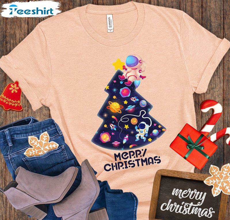 Merry Chpistmas Shirt, Astronaut Christmas Tree Unisex Hoodie Short Sleeve