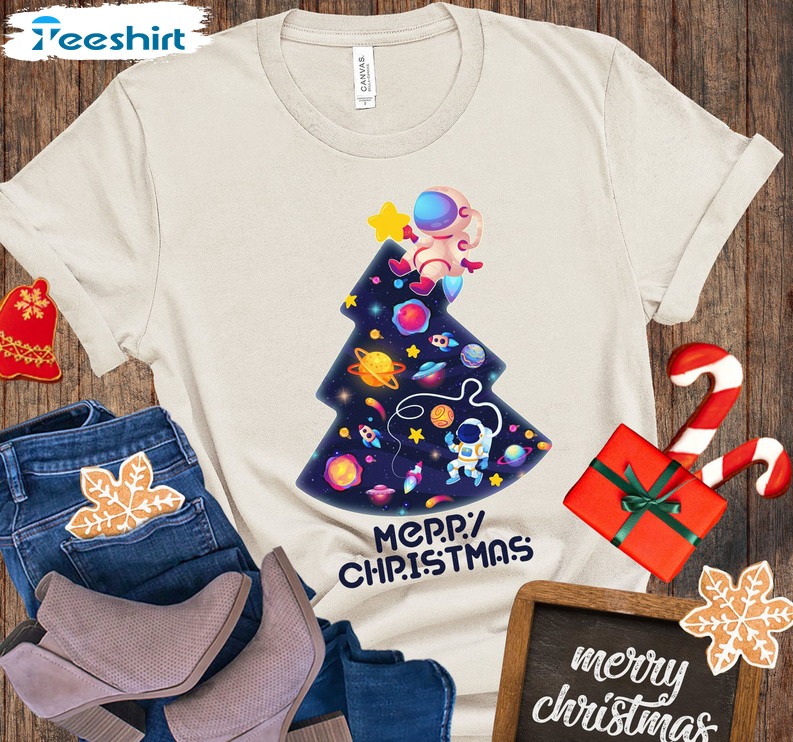 Merry Chpistmas Shirt, Astronaut Christmas Tree Unisex Hoodie Short Sleeve