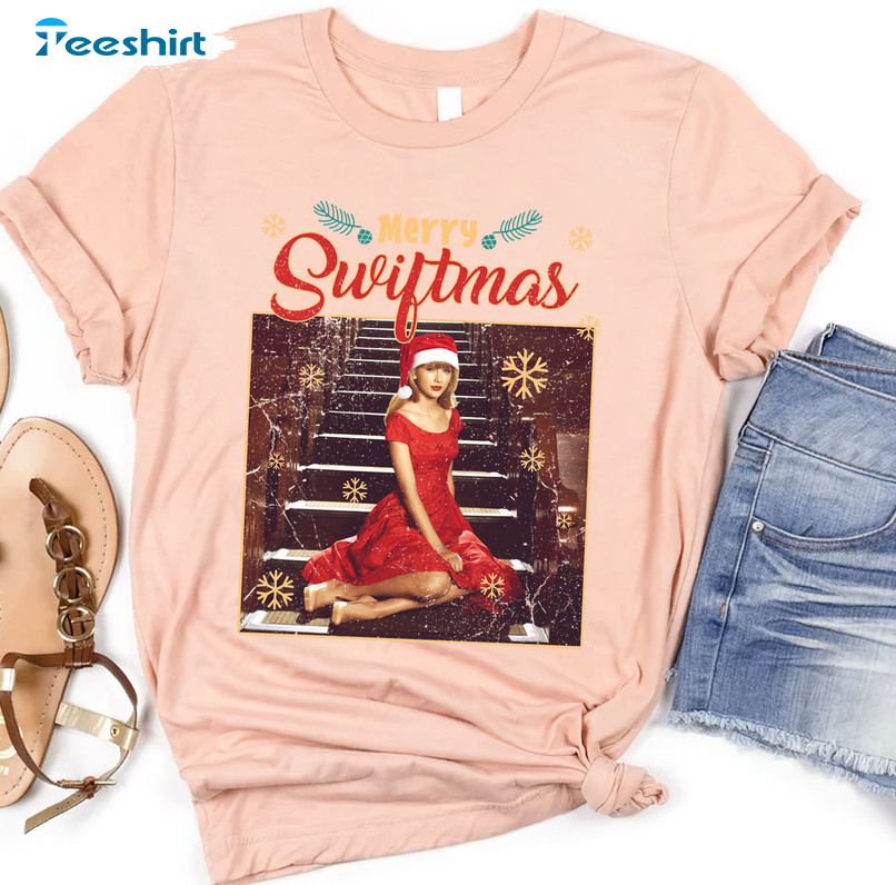 Merry Swiftmas Shirt – Vintage Taylor Christmas Sweatshirt Crewneck