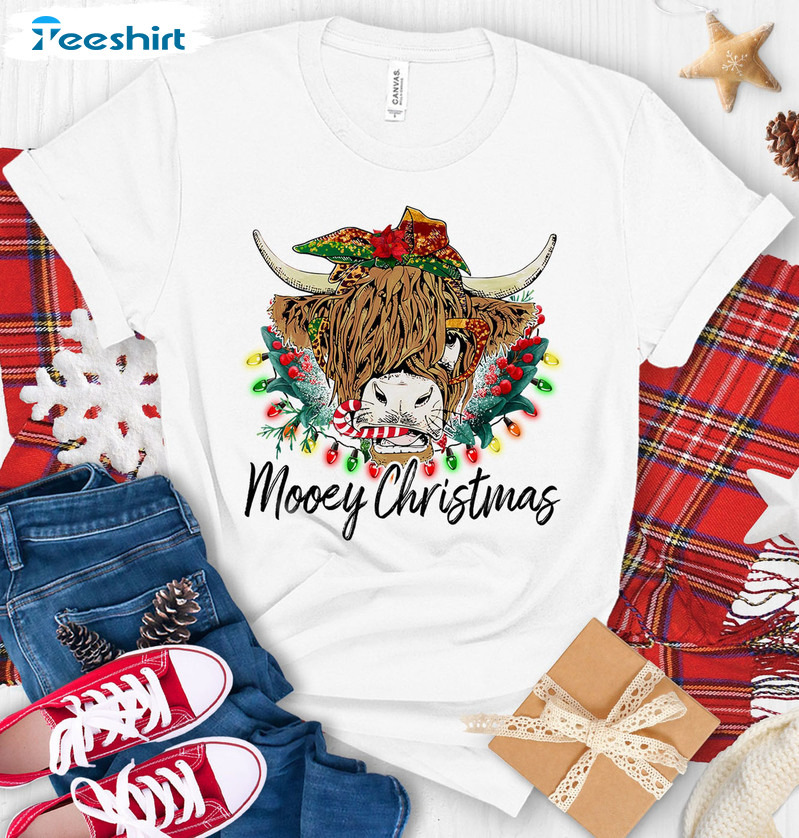 Mooey Christmas Shirt – Highland Cow Christmas Unisex T-shirt Short Sleeve