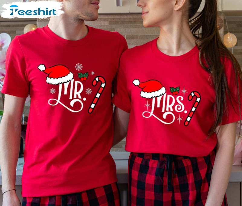 Mr And Mrs Christmas 2022 Shirt – Matching Unisex T-shirt Sweatshirt