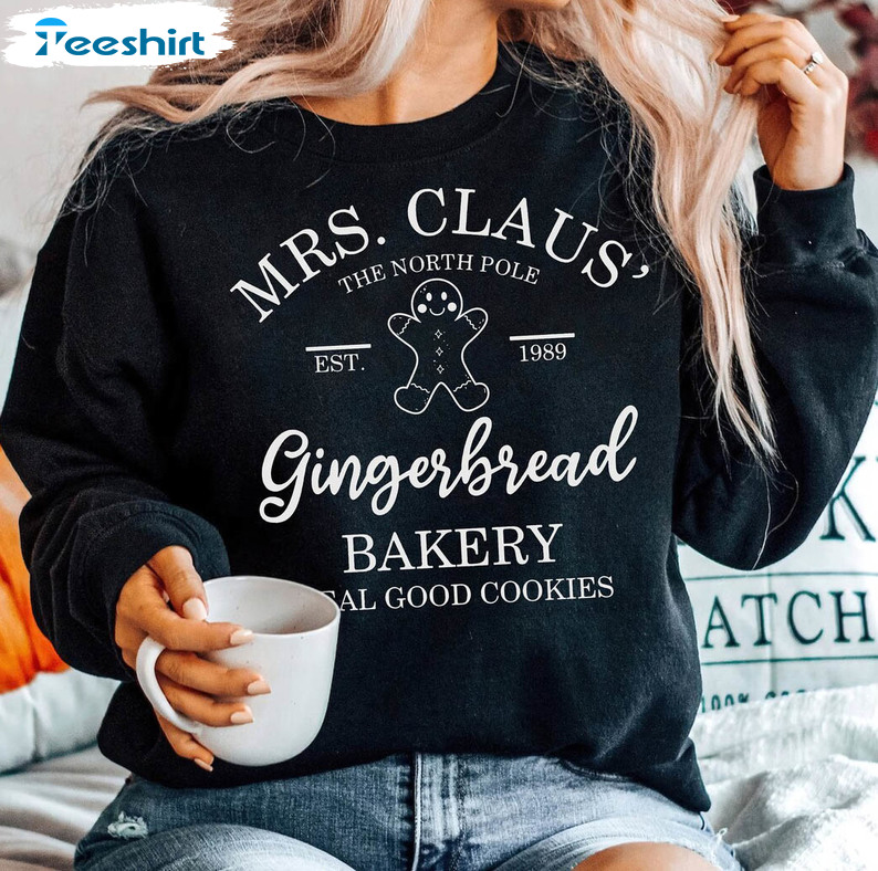 Mrs Clause Gingerbread Christmas Shirt, Retro Christmas Tee Tops Crewneck