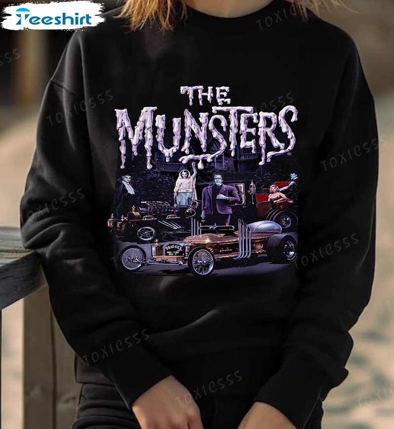 Munsters Family Cars Shirt, Halloween Party 2023 Short Sleeve Unisex Hoodie