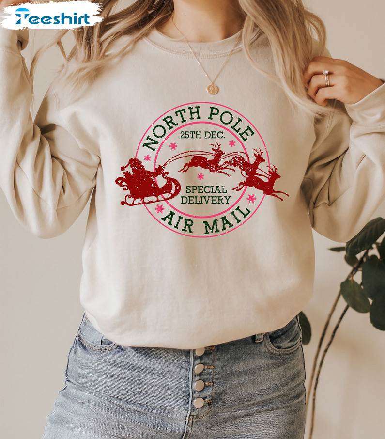 North Pole Air Mail Shirt – Do Not Open Until Christmas Short Sleeve Unisex T-shirt