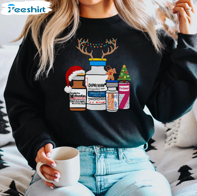 Nurse Christmas Sweatshirt – Critical Care Nurse Crewneck Short Sleeve