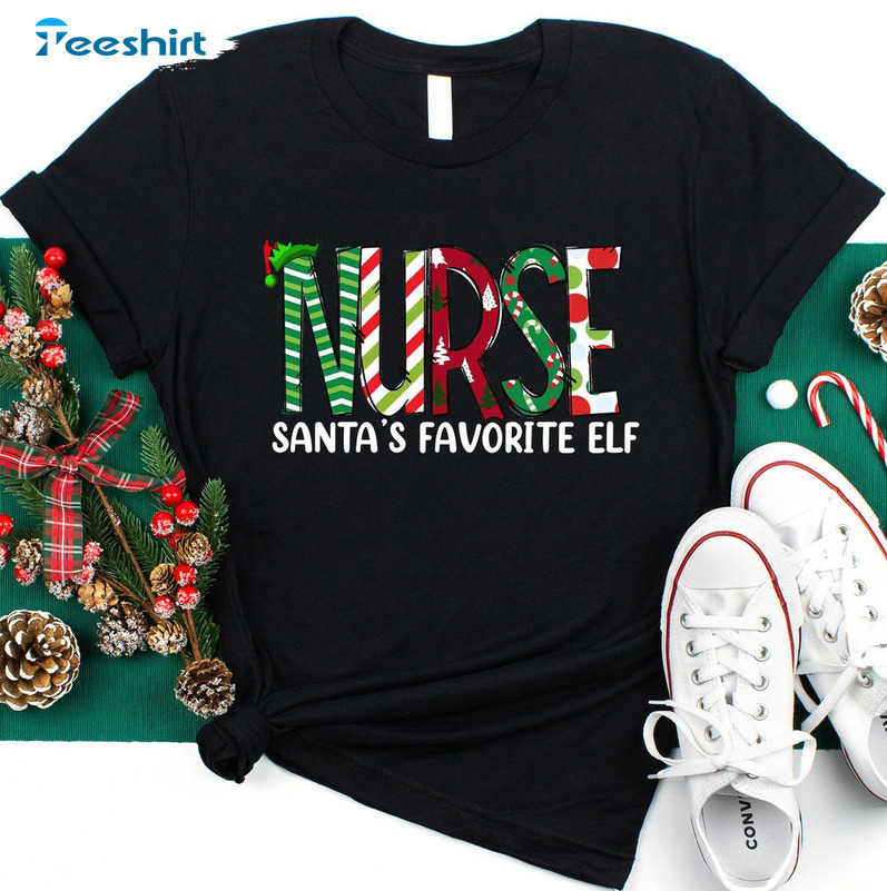 Nurse Santa’s Favorite Elf Shirt – Nurse Christmas Unisex Hoodie Crewneck