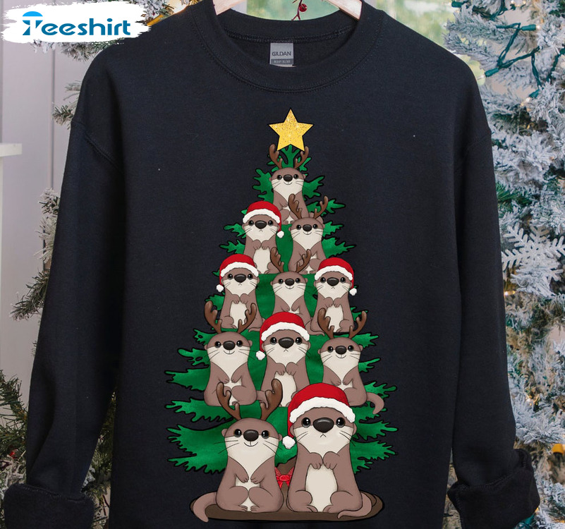 Otter Christmas Tree Shirt, Cute Animal Christmas Unisex Hoodie Crewneck