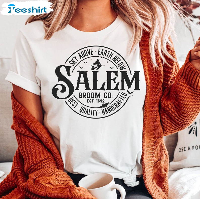 Salem Witch Shirt, Massachusett Halloween Short Sleeve Sweatshirt