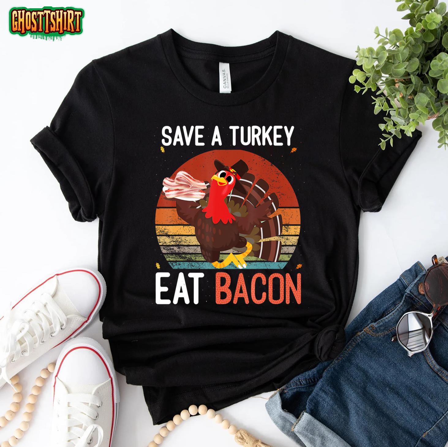 Save a turkey eat Bacon funny thanksgiving costume T-Shirt