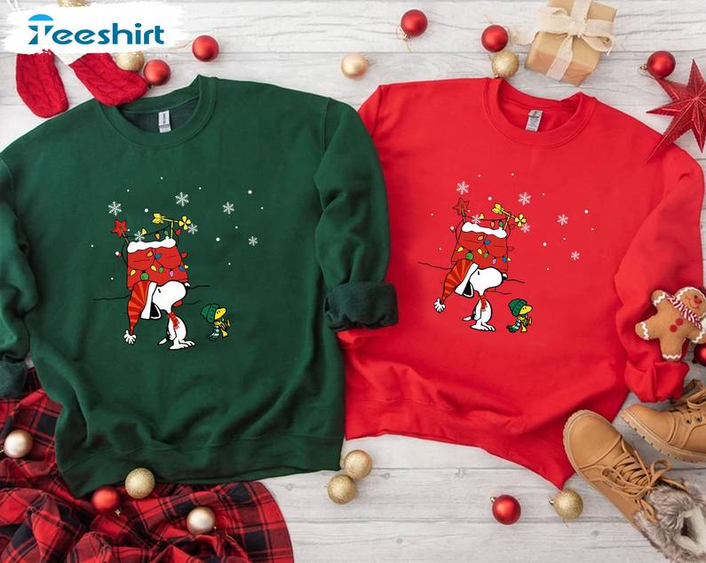 Snoopy Friends Enjoying Winter Shirt – Peanuts Christmas Sweatshirt Unisex Hoodie