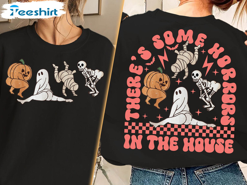 There’s Some Horrors In This House Cute Shirt, Retro Halloween Unisex T-shirt Crewneck