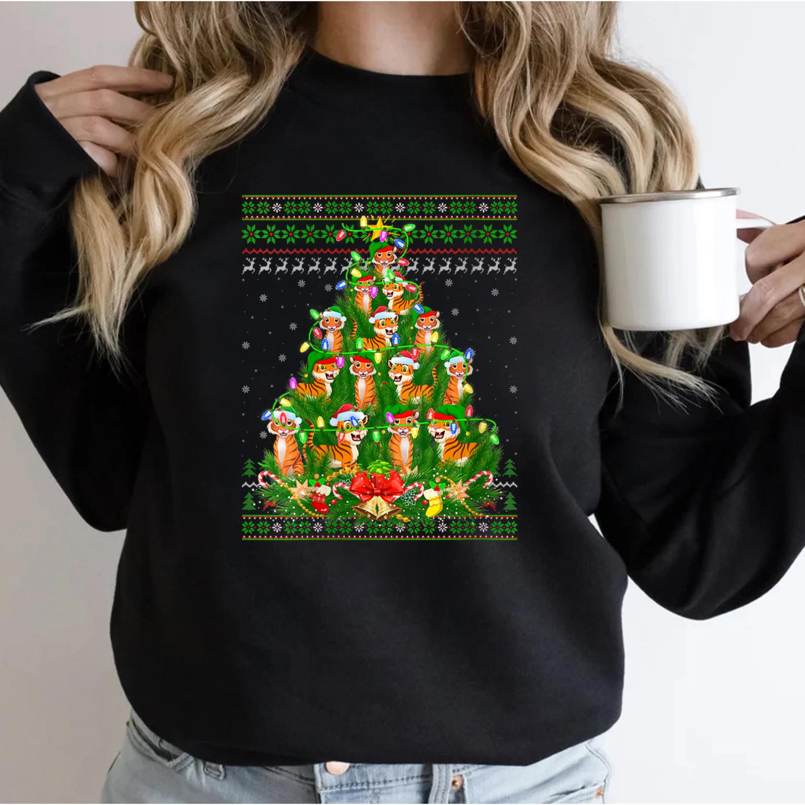 Tiger Lover Xmas Lights Ugly Tiger Christmas Tree T-Shirt