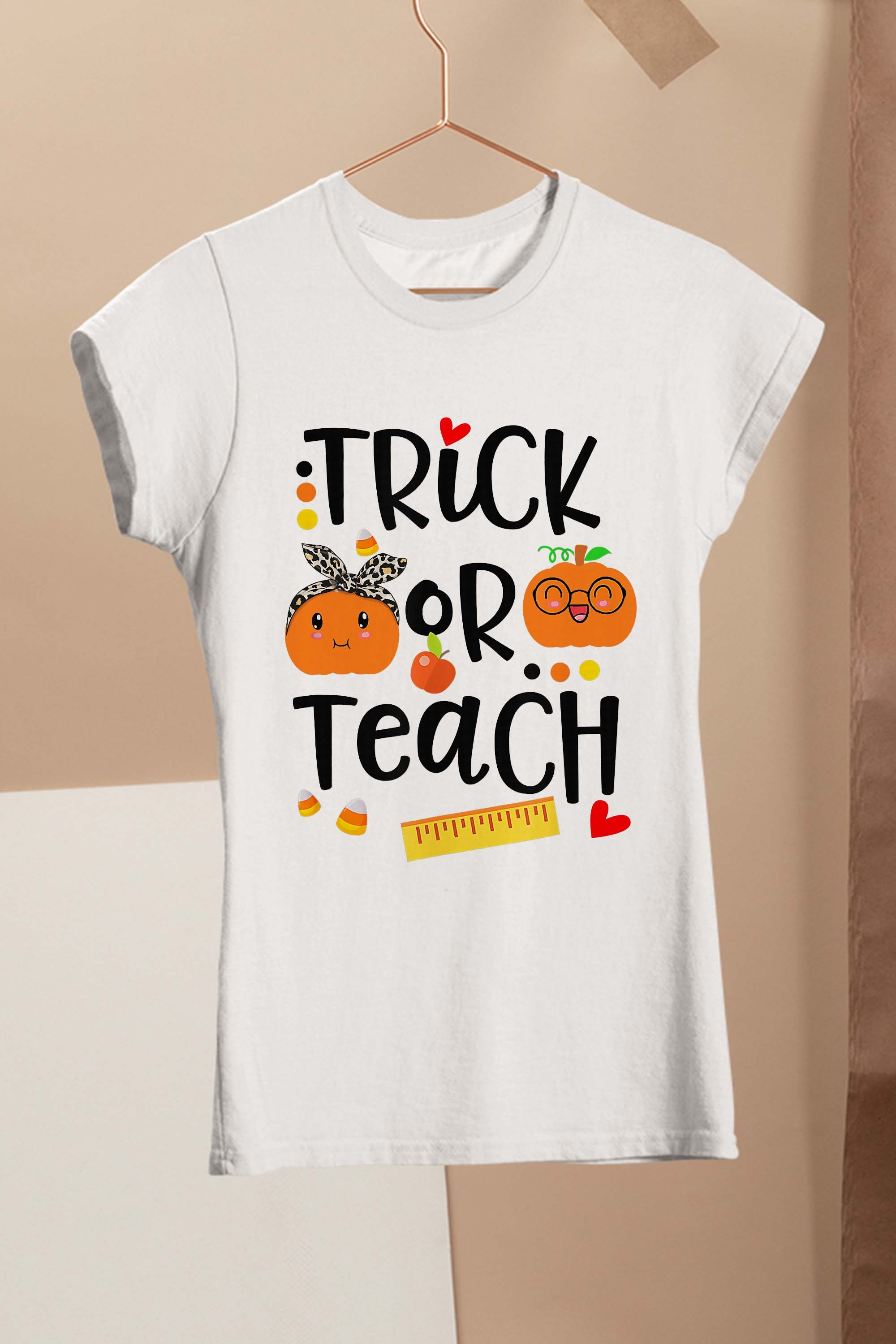 Trick or Teach Cute Halloween Teacher Men Women Teacher T-Shirt