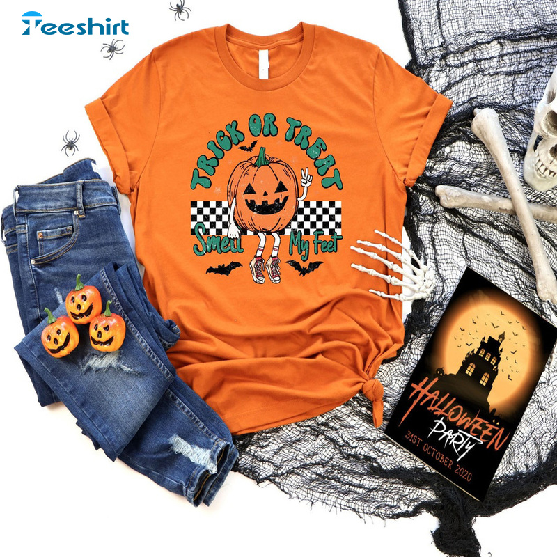 Trick Or Treat T Shirt – Halloween Funny Pumpkin And Bat Shirt Fashion Design For All People