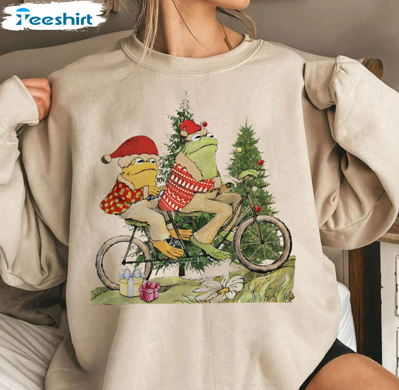 Vintage Christmas Frog And Toad On The Bike Shirt, Retro Unisex Hoodie Long Sleeve