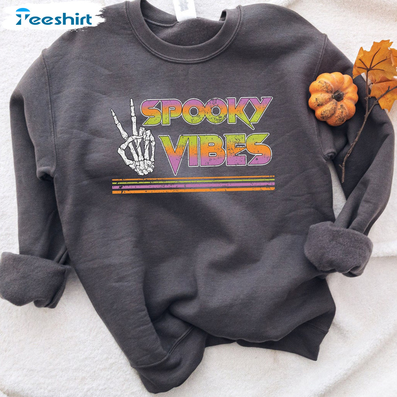 Vintage Spooky Vibe T Shirt – Halloween Skeleton Hand Graphics Shirt Short Sleeve Tee Tops