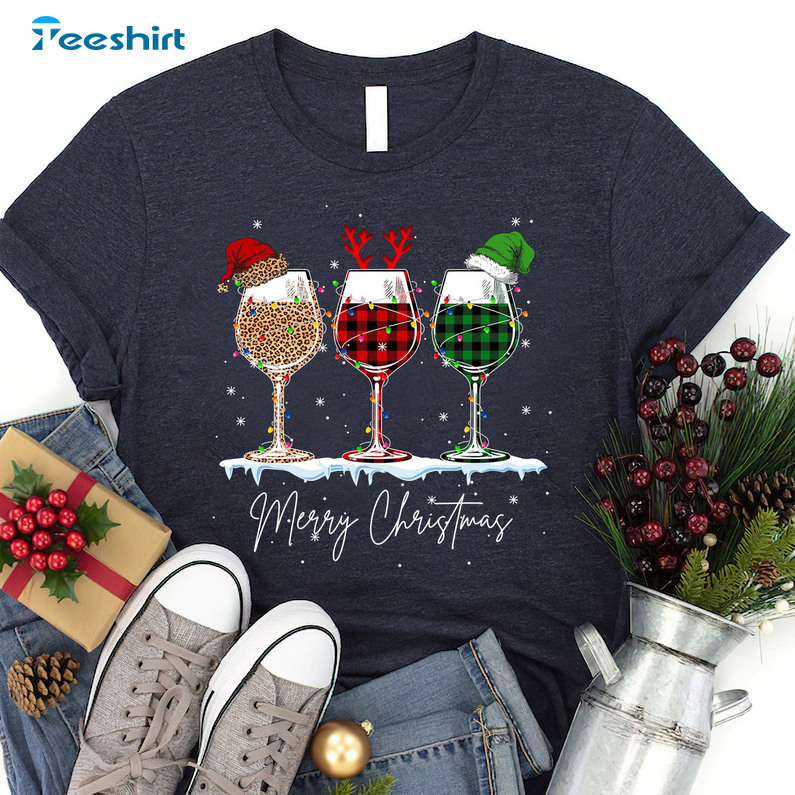 Wine Merry Christmas Shirt – Leopard Plaid Crewneck Unisex Hoodie