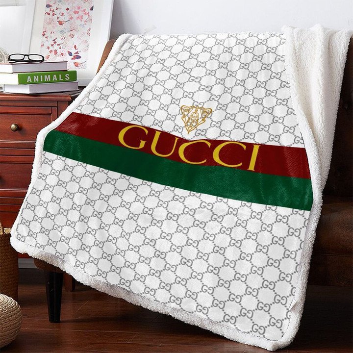 Gucci Logo White Limited Editition Fleece Blankets 049