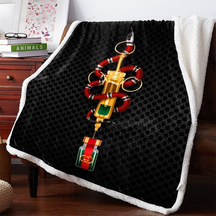 Gucci Snake Limited Editition Fleece Blankets 023