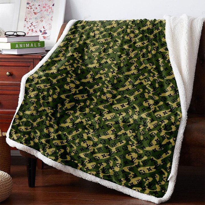 Louis Vuitton Camouflage Limited Editition Fleece Blankets 035