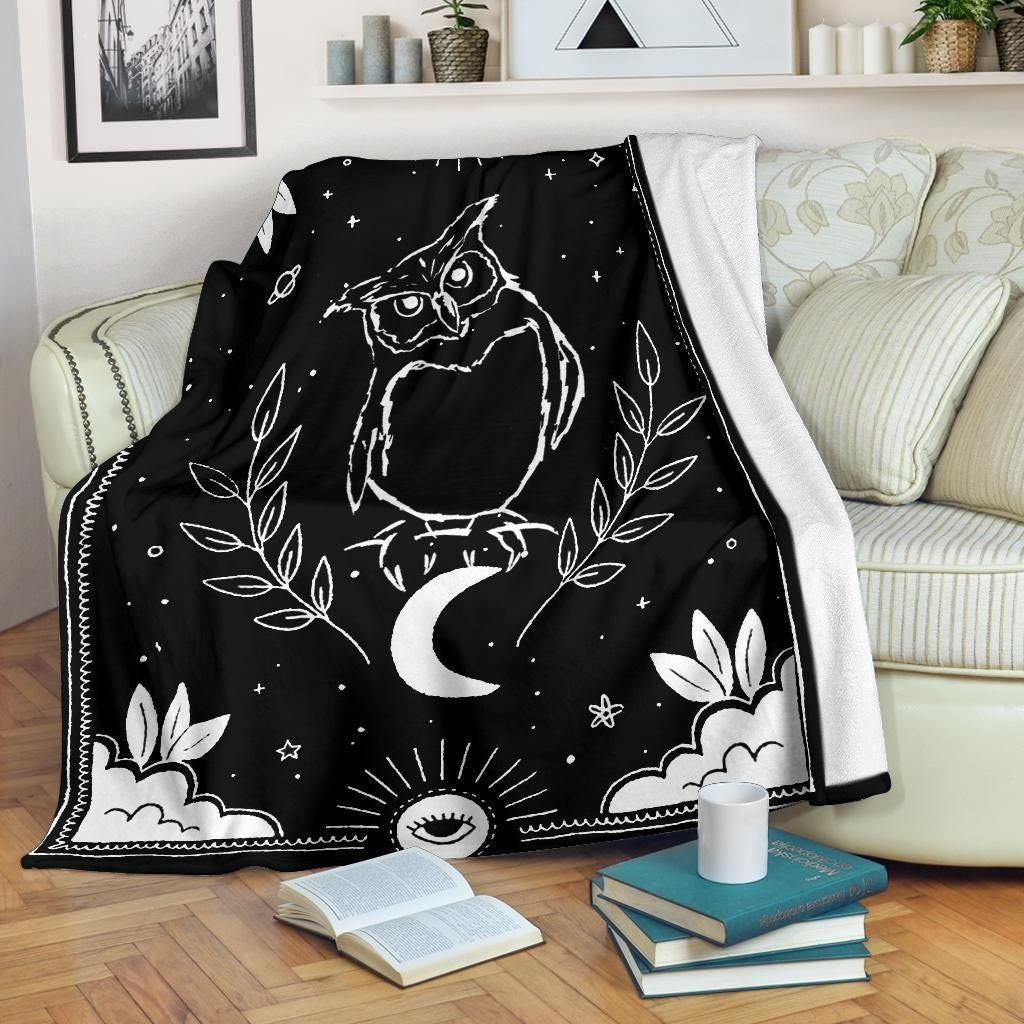 Owl Black And White Background Throw Blanket