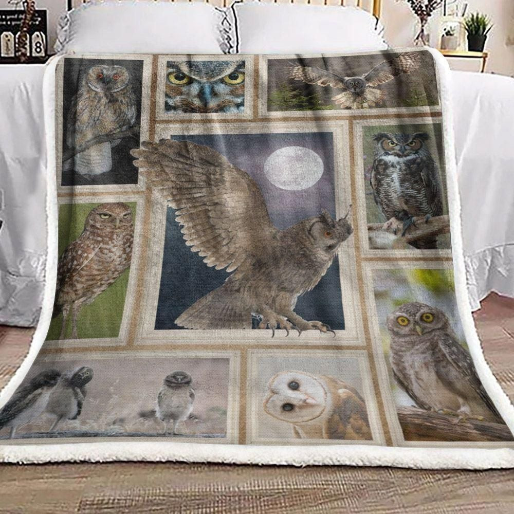 Owl Flying Moonlight Pattern Throw Blanket