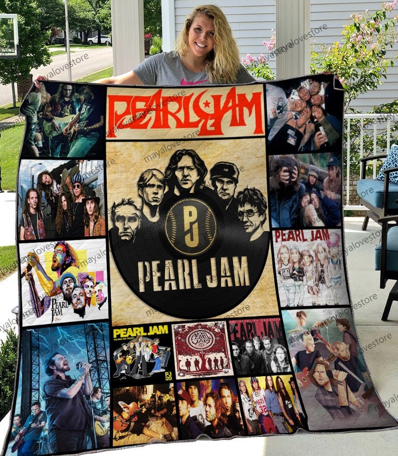 Pearl Jam Tour 2024 World Quilt Blanket