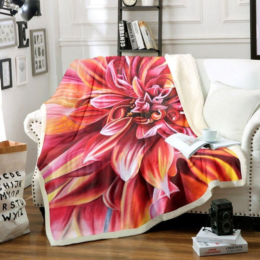 Red And Pink Flower Pattern Throw Blanket