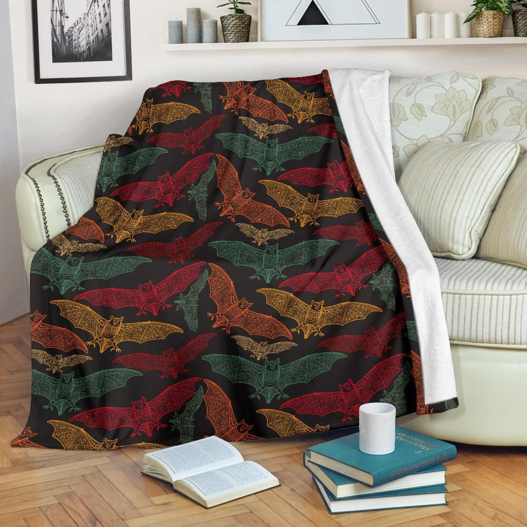 Retro Aztec Colorful Bat Halloween Pattern Throw Blanket