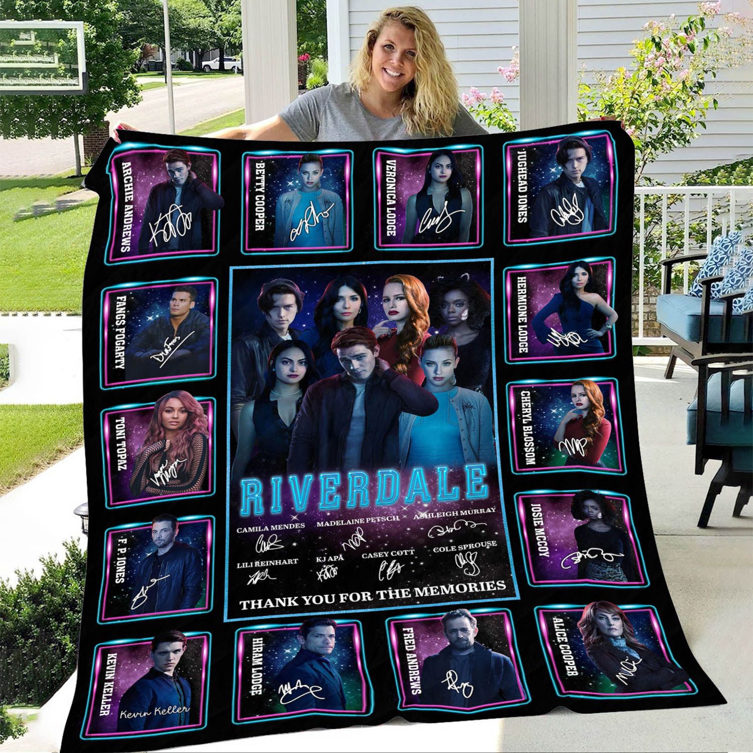 Riverdale Thank You For The Memories Throw Blanket