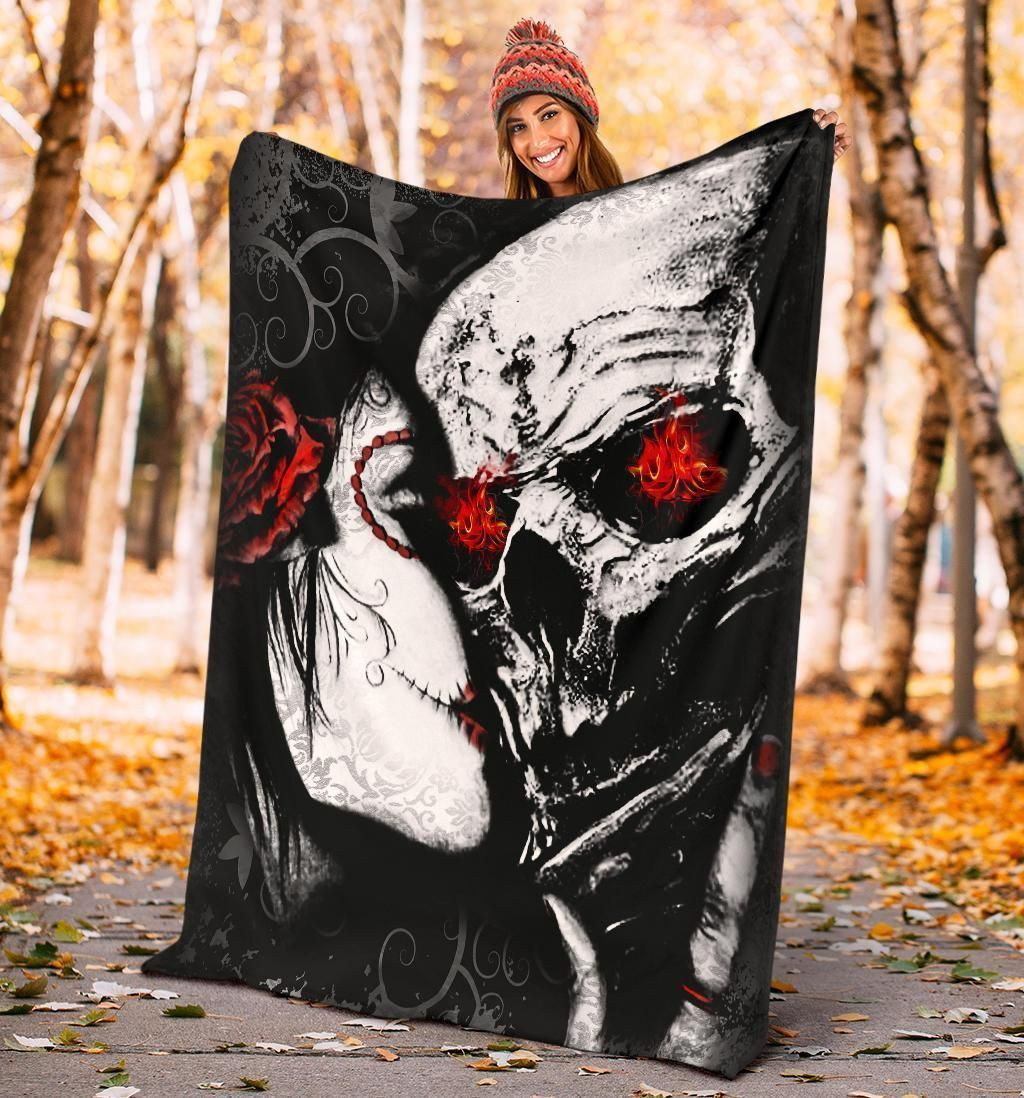 Skull Couple Fire Kiss Rose Love Story Throw Blanket